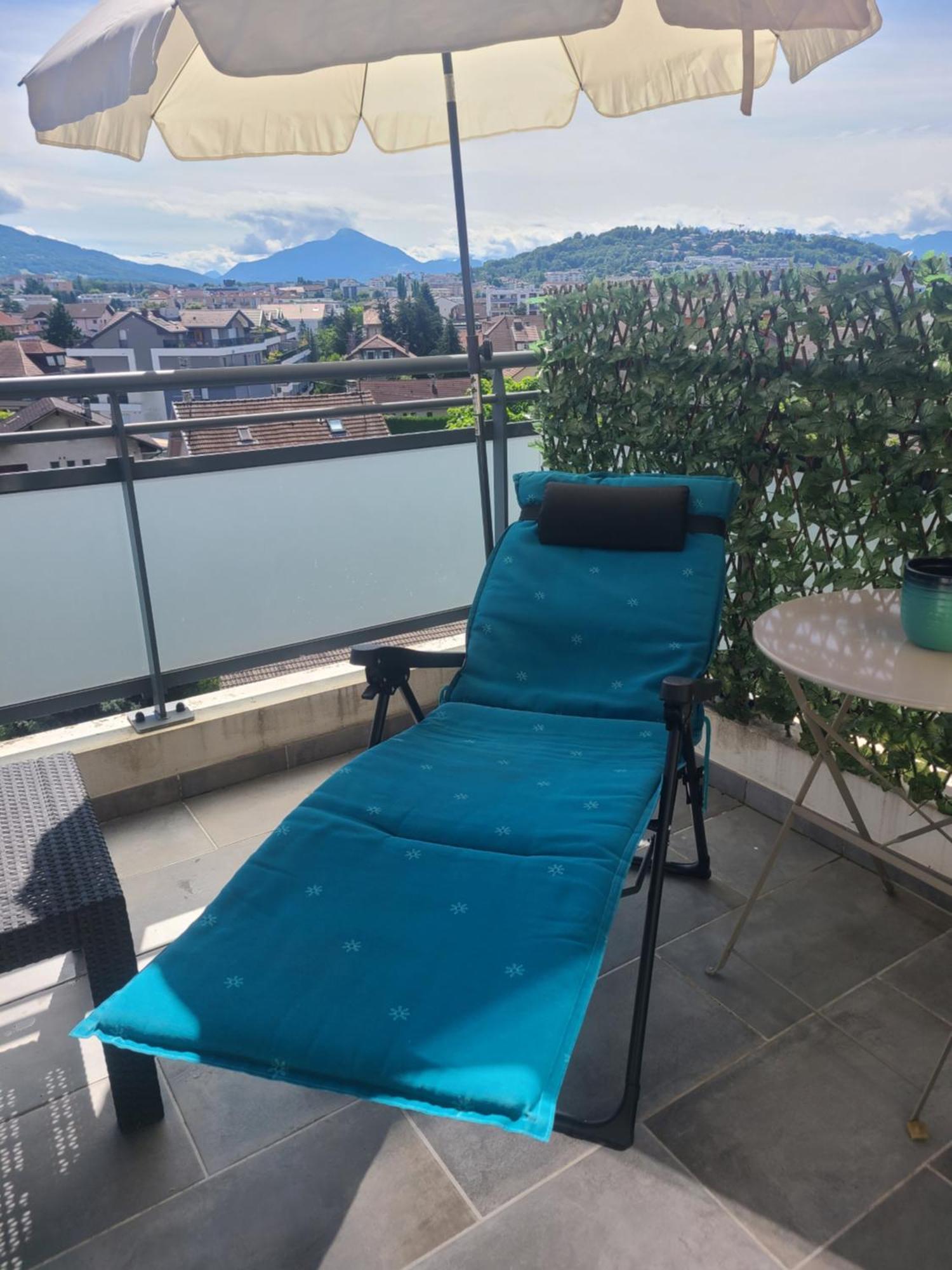 Appartement Joli T2 Proche Gare Avec Vue à Annemasse Extérieur photo